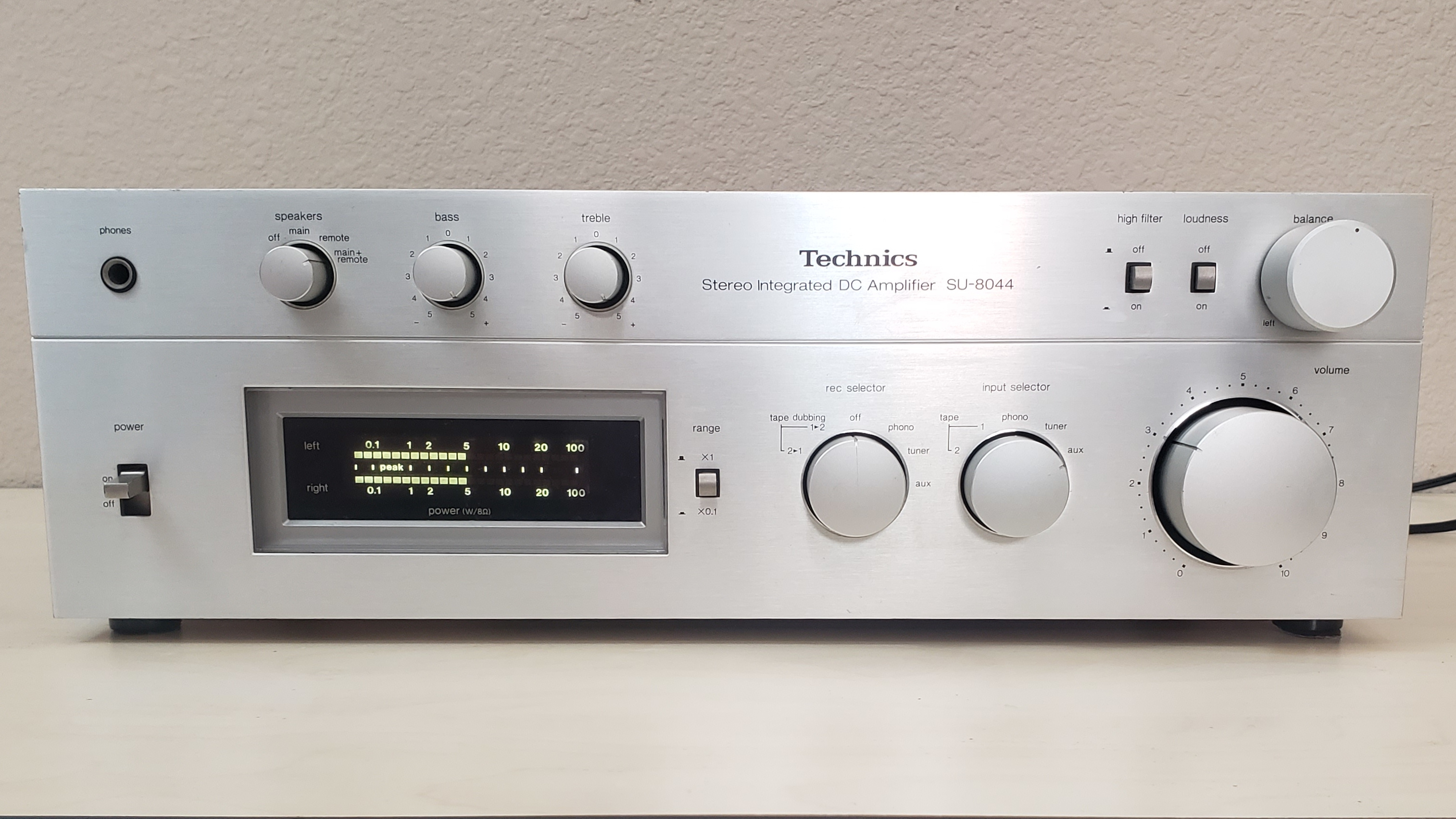 Technics SU-8044